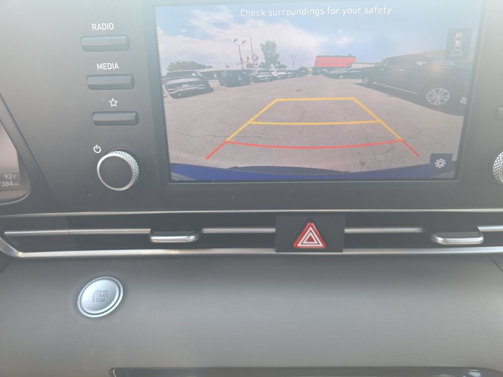 Used 2023 Hyundai Elantra SEL FWD image 18