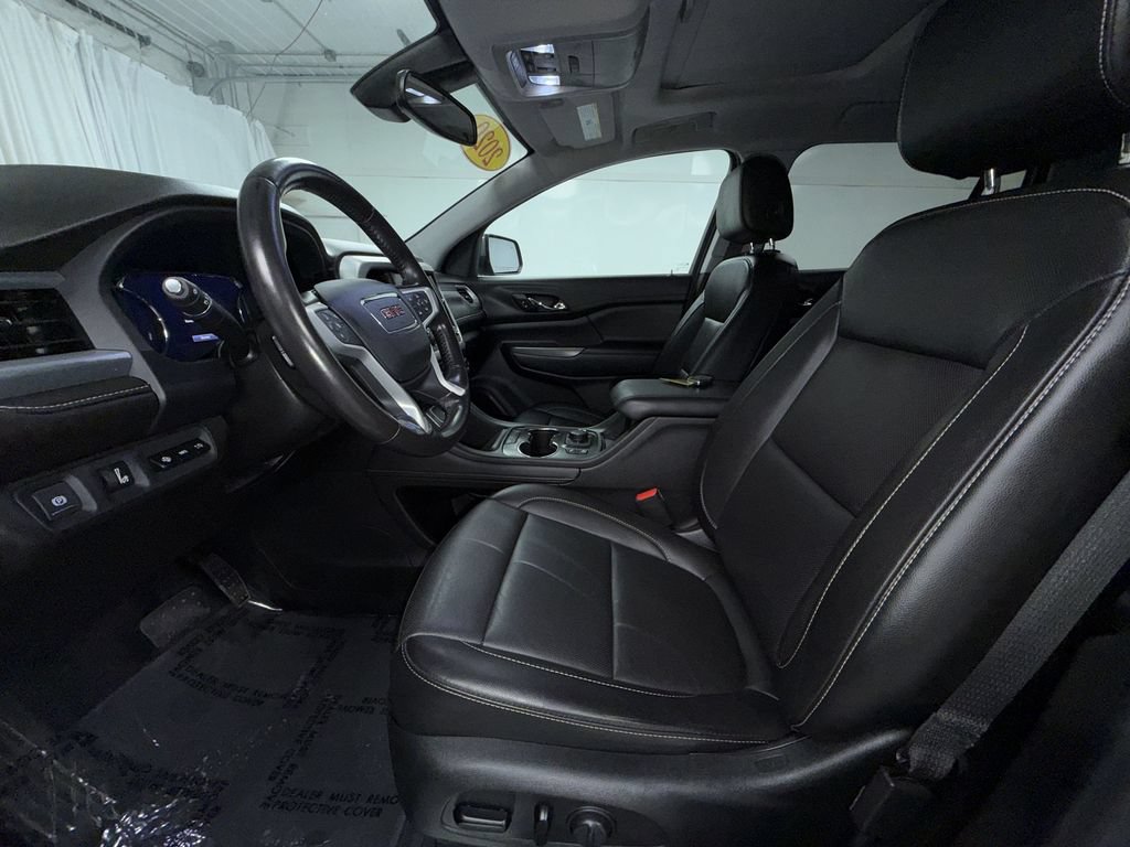 Used 2020 GMC Acadia SLT w/ Driver Alert Package II AWD/4WD image 4