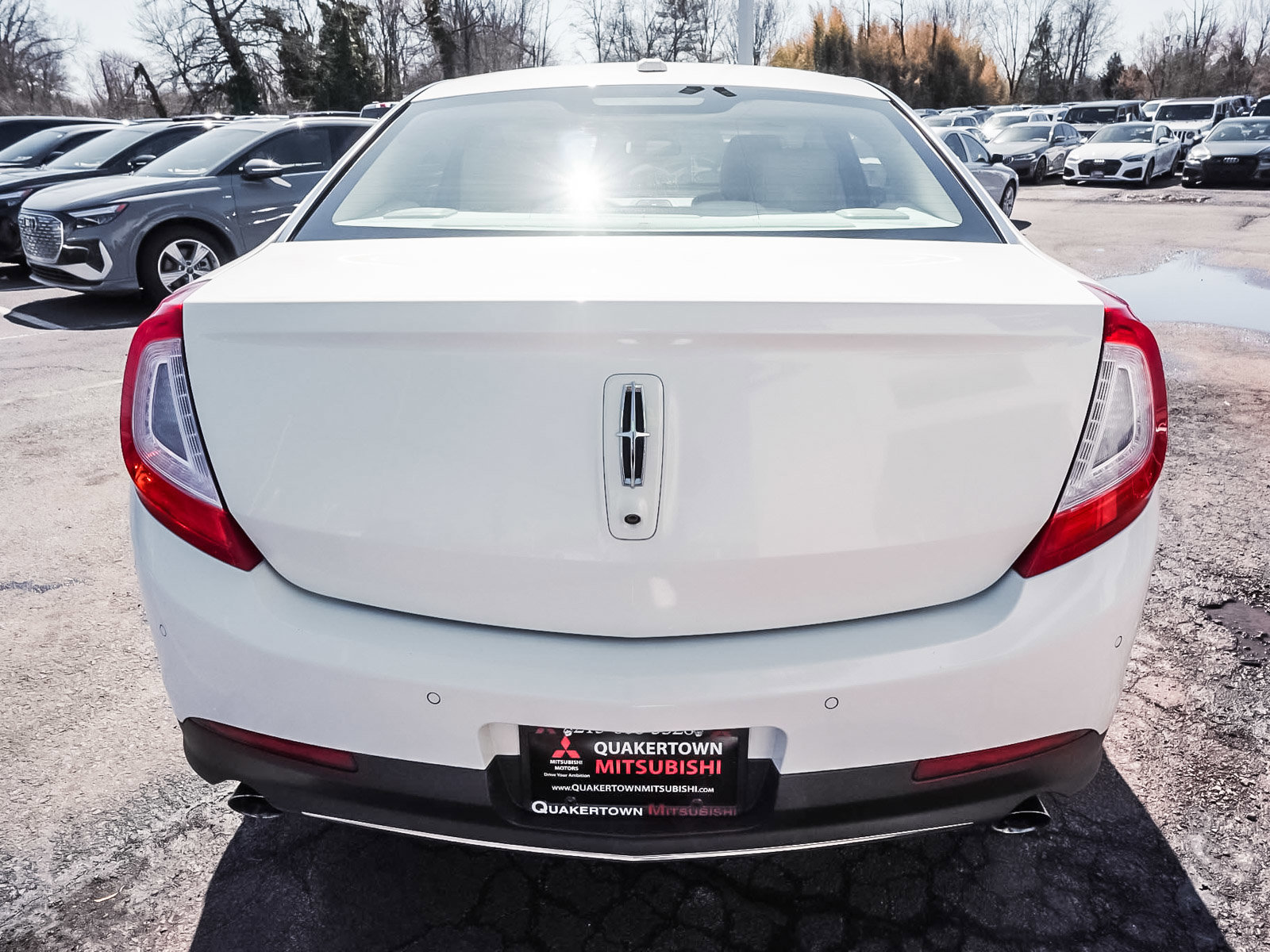 Used 2013 Lincoln MKS AWD image 5