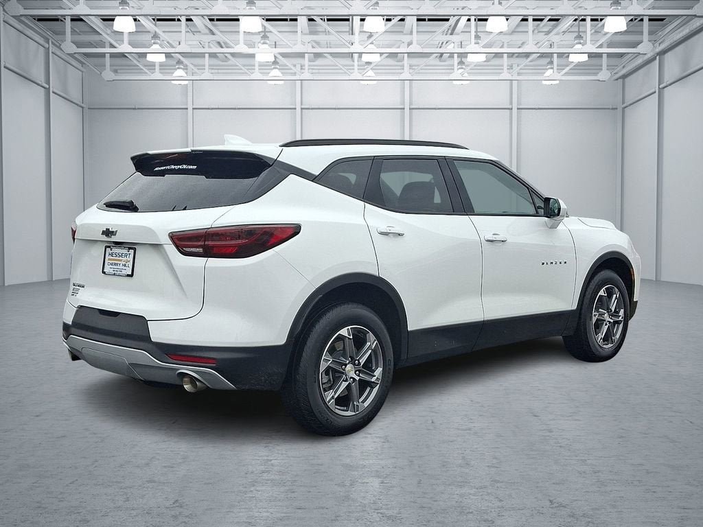 Certified 2024 Chevrolet Blazer LT w/ Convenience Package image 5