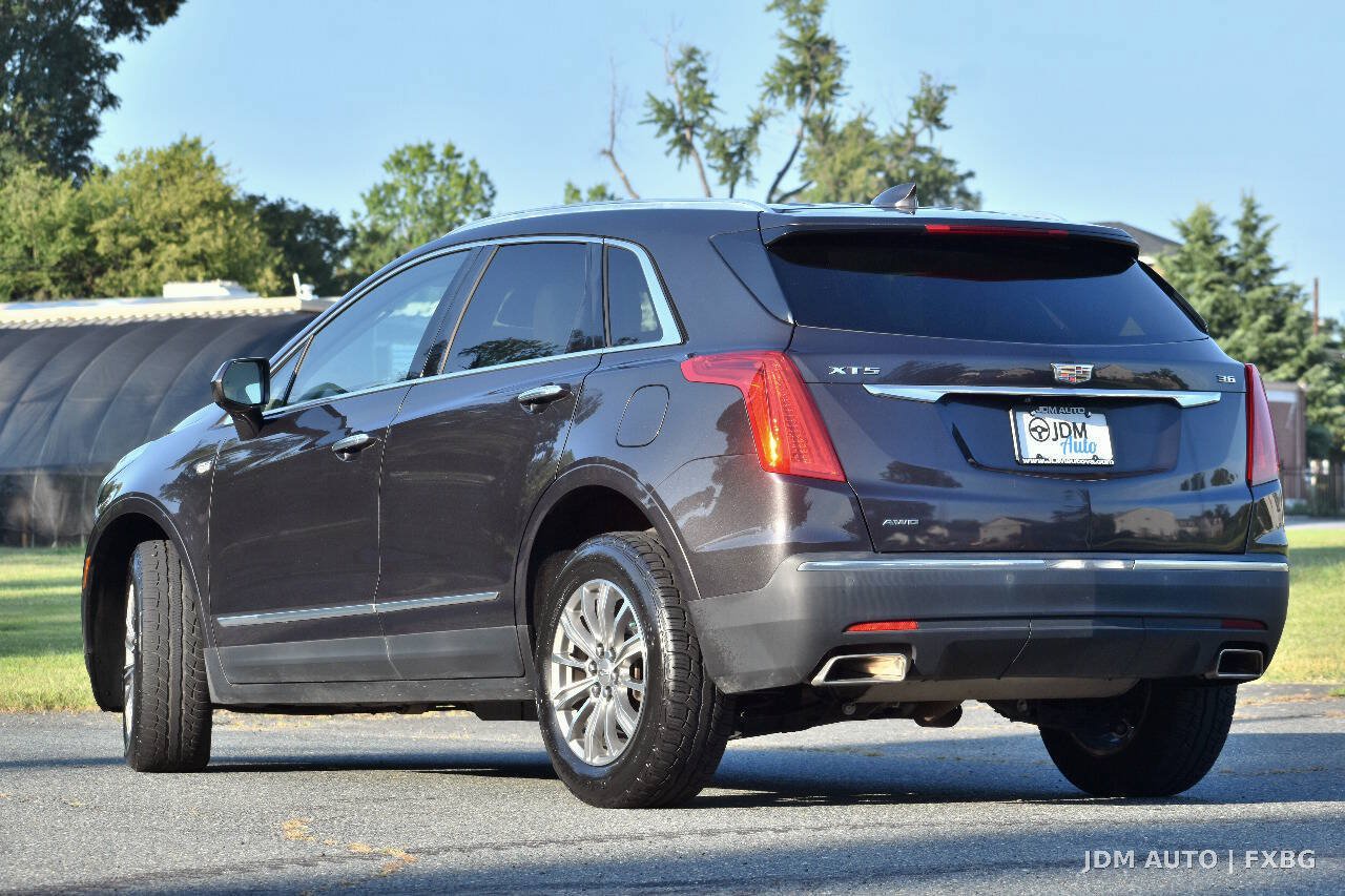 Used 2017 Cadillac XT5 Luxury w/ Driver Awareness Package AWD/4WD image 7
