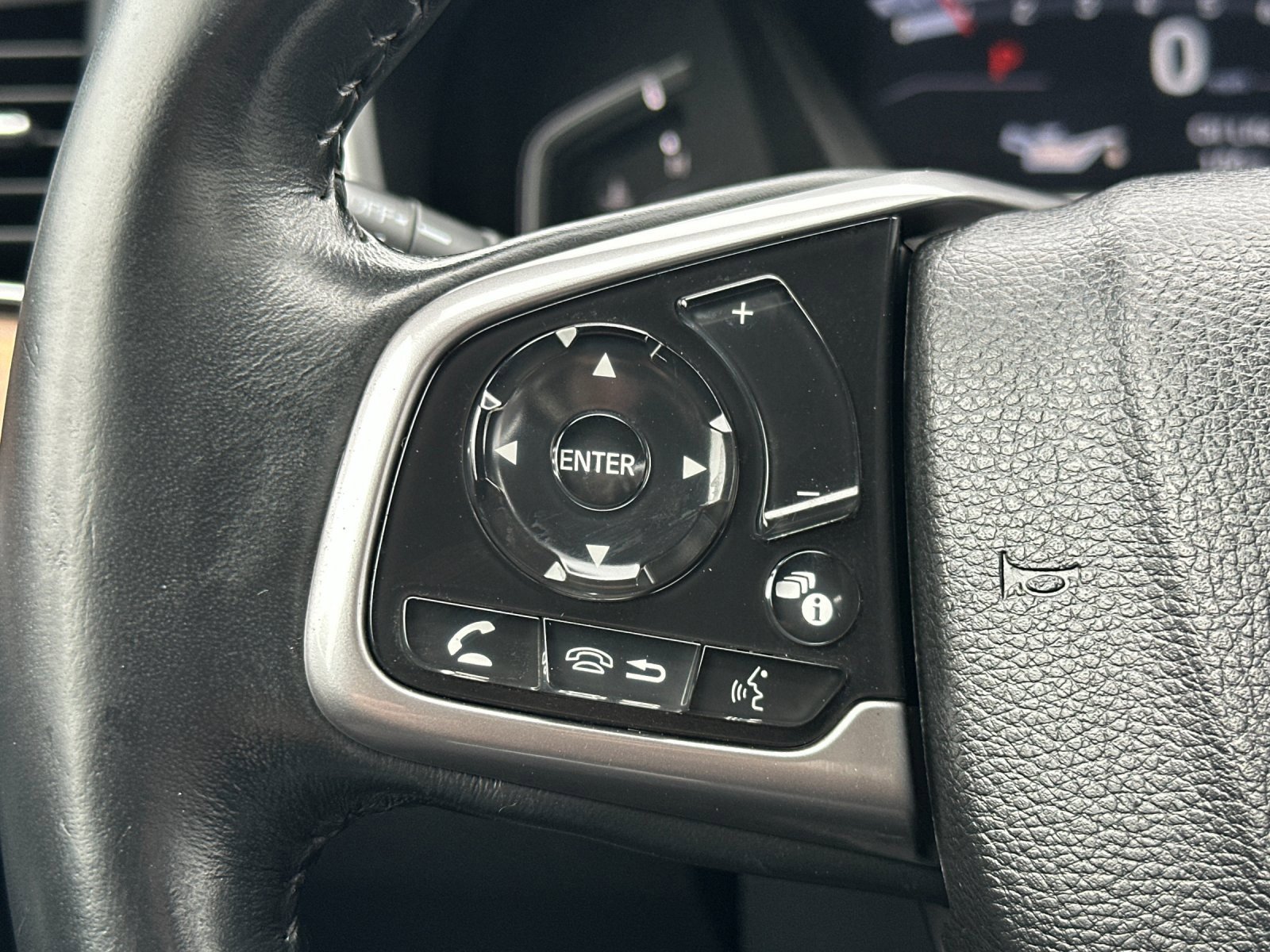 Used 2020 Honda CR-V Touring image 28