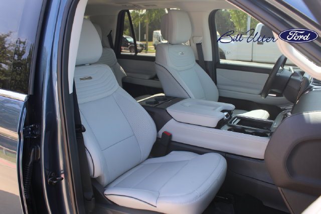 Certified 2027 Ford Expedition Platinum w/ Platinum Ultimate Package AWD/4WD image 11