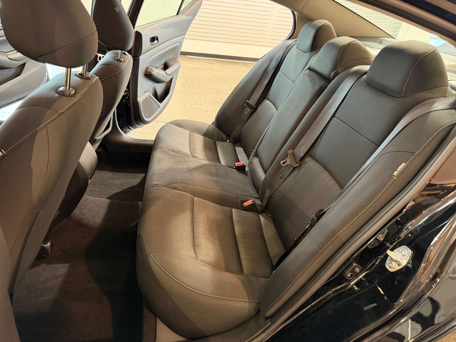 Used 2025 Nissan Altima 2.5 SV FWD image 38
