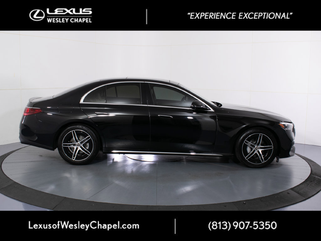 Used 2025 Mercedes-Benz E 350 4MATIC Sedan image 2