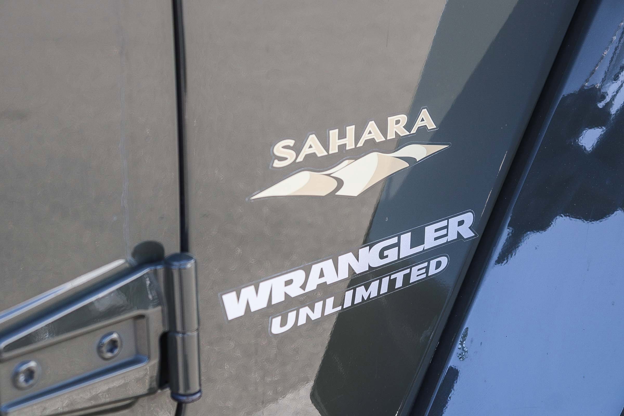 Used 2015 Jeep Wrangler Unlimited Sahara w/ Connectivity Group image 9