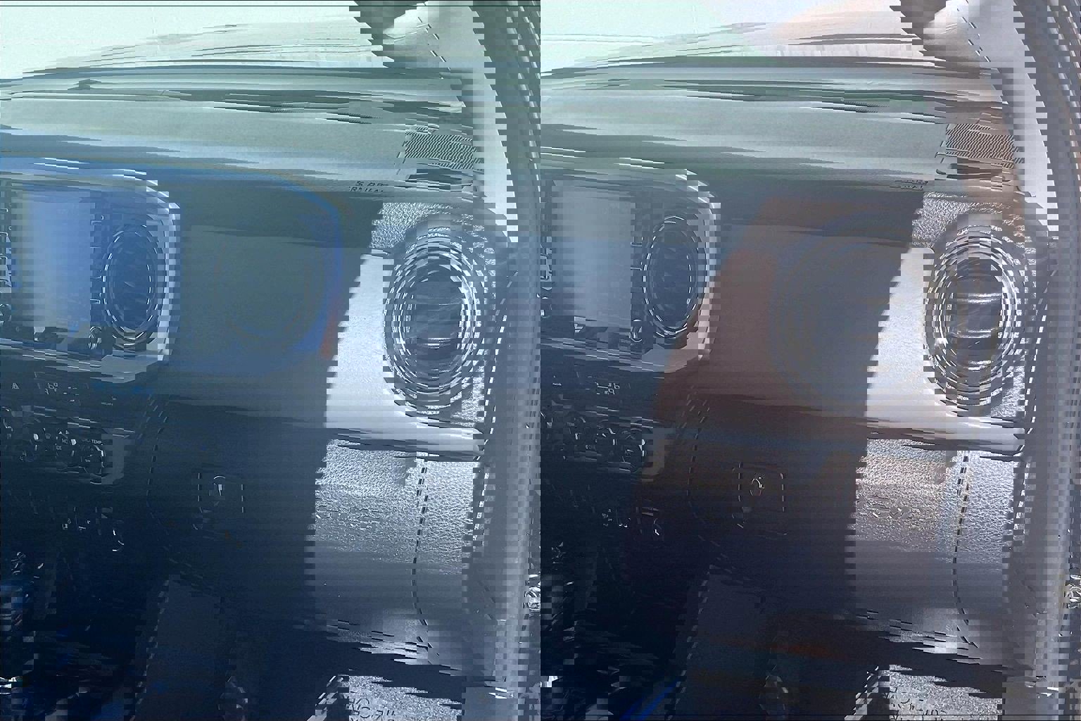 Used 2023 Toyota Tacoma SR5 AWD/4WD image 21