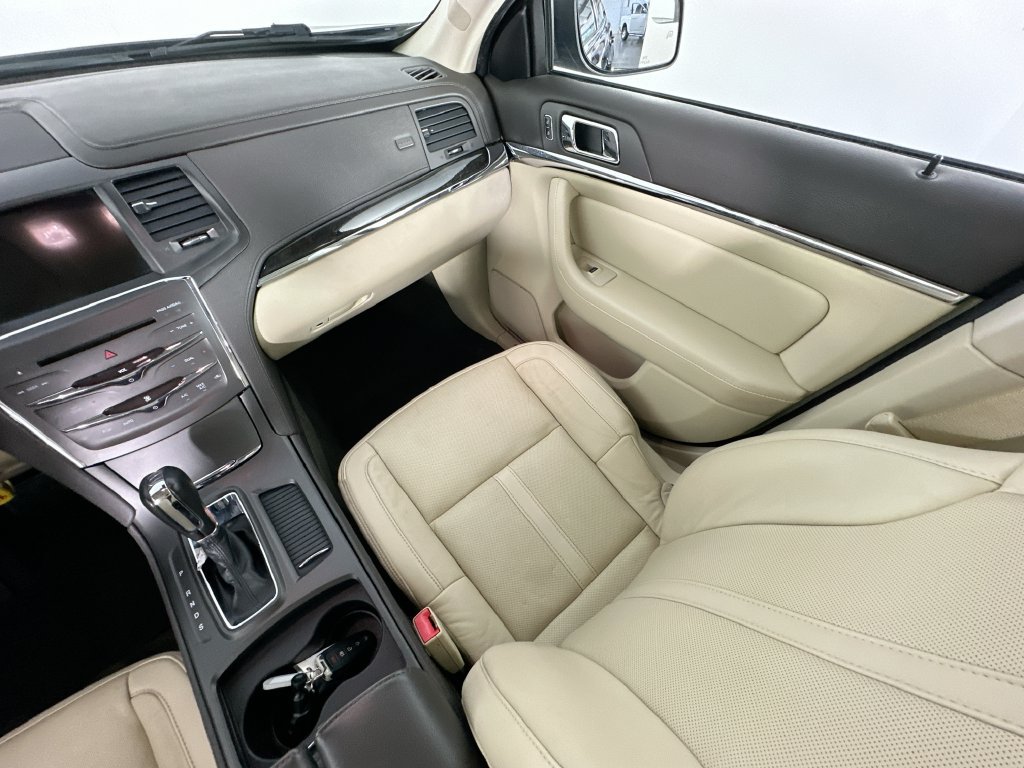 Used 2016 Lincoln MKS AWD image 11