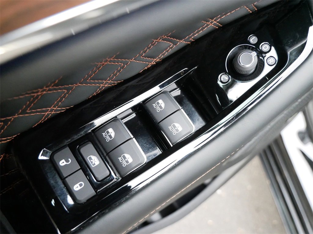 Used 2024 Jeep Grand Cherokee Summit w/ Adv Protech Group IV image 26