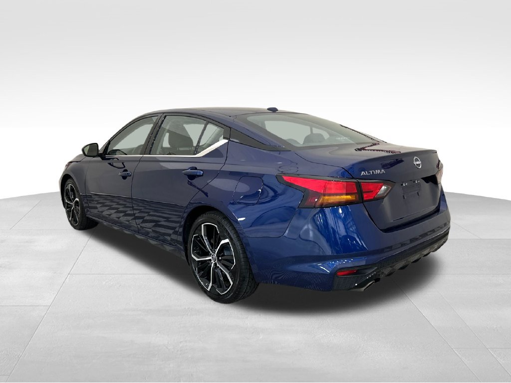 Used 2024 Nissan Altima 2.5 SR FWD image 3