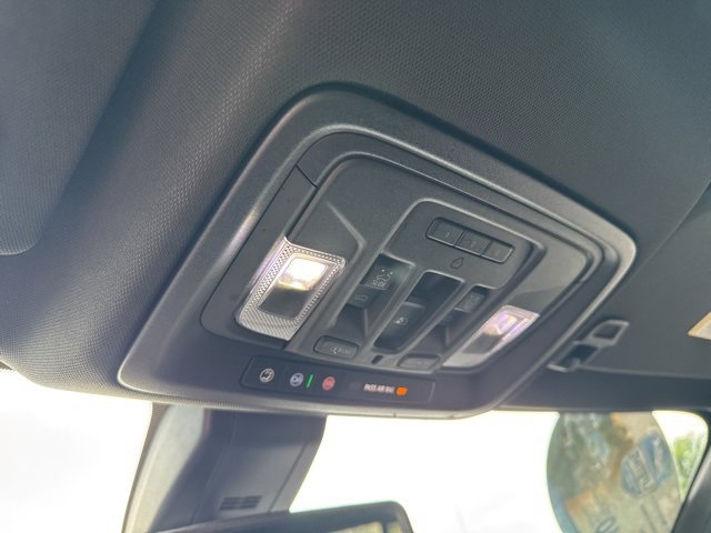 Used 2021 Chevrolet Silverado 1500 High Country image 22