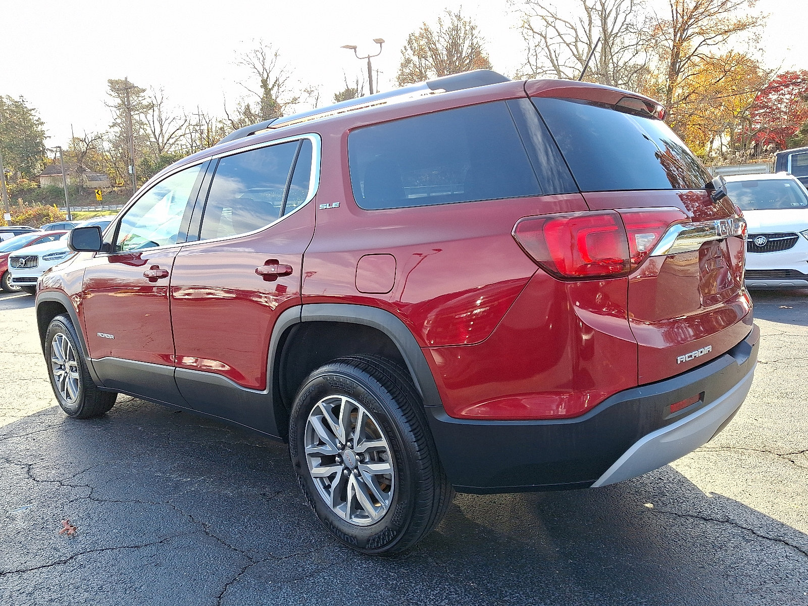 Used 2019 GMC Acadia SLE w/ LPO, Floor Liner Package image 4