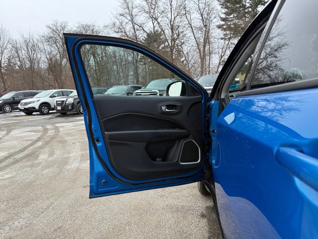 Used 2020 Jeep Compass Latitude image 23