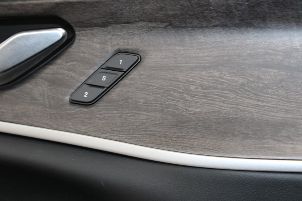 Used 2023 Jeep Grand Cherokee Limited image 37