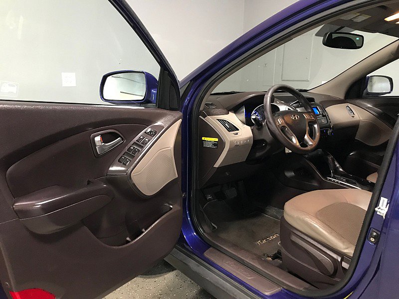 Used 2011 Hyundai Tucson GLS image 9