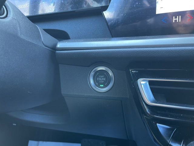 Used 2025 Chevrolet Traverse LT image 18