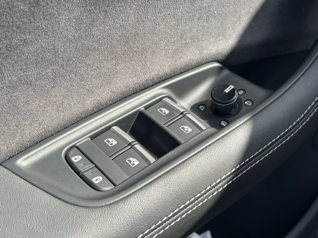 Used 2024 Audi SQ8 Premium Plus AWD/4WD image 24