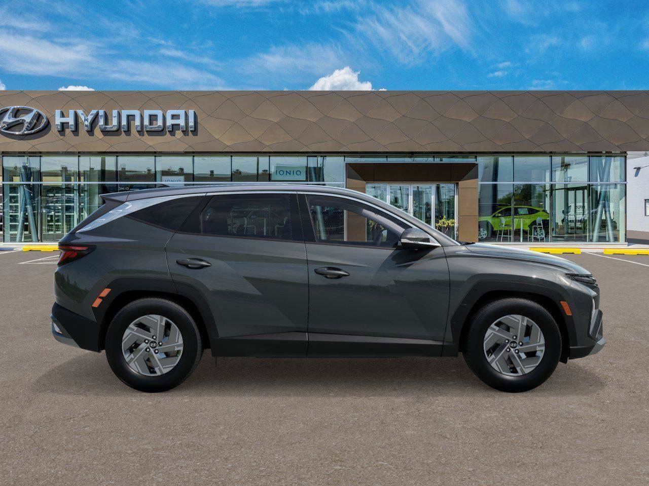 New 2026 Hyundai Tucson Blue SE FWD image 7