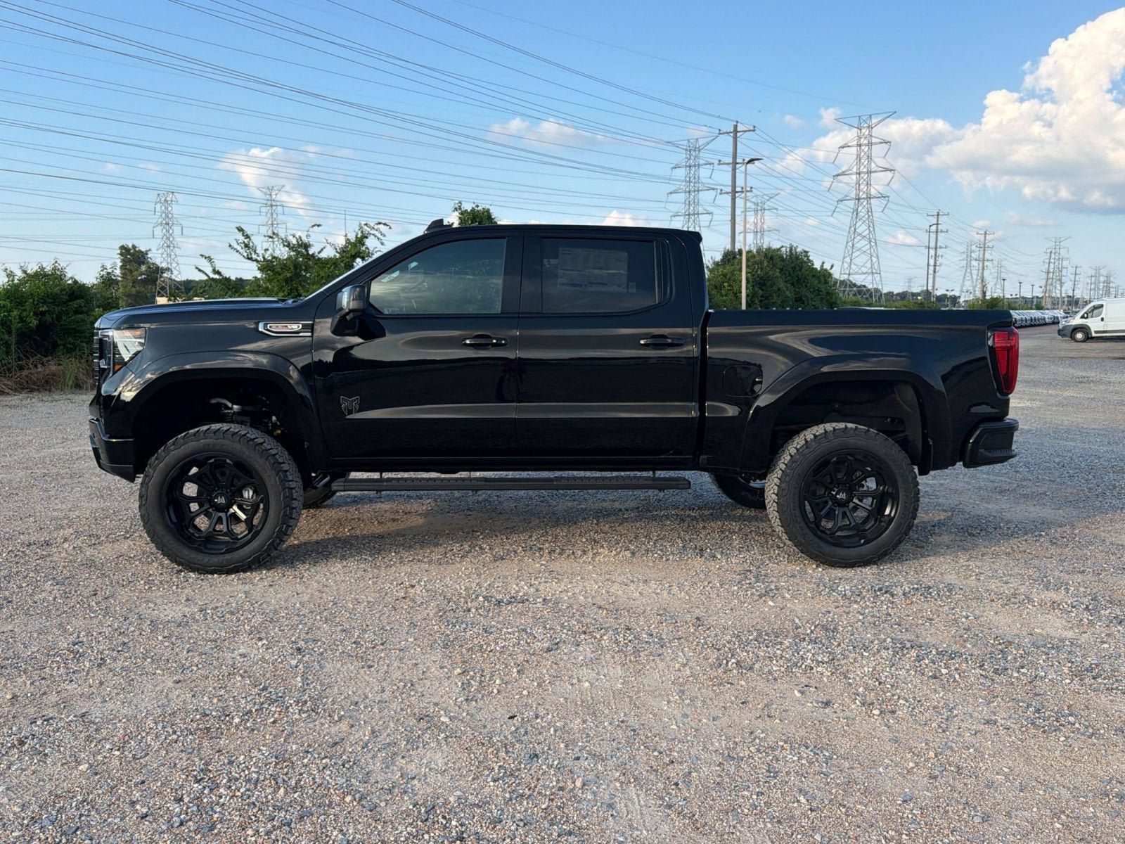 New 2026 GMC Sierra 1500 AT4 w/ AT4 Premium Package AWD/4WD image 2