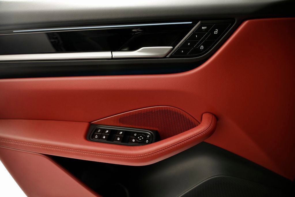 New 2026 Porsche Macan Electric image 19