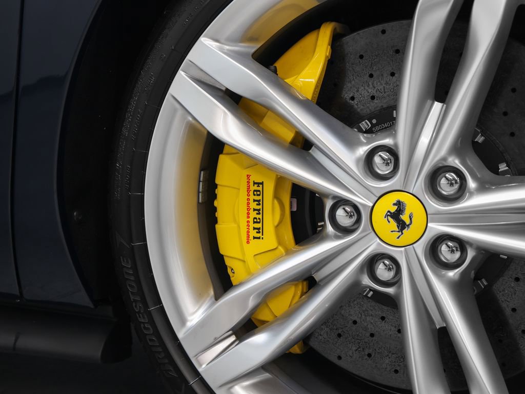 Used 2025 Ferrari 296 GTS image 11