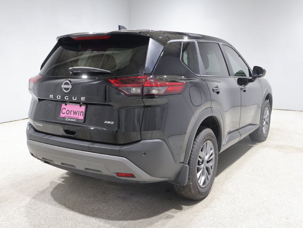 Used 2023 Nissan Rogue S AWD/4WD image 2