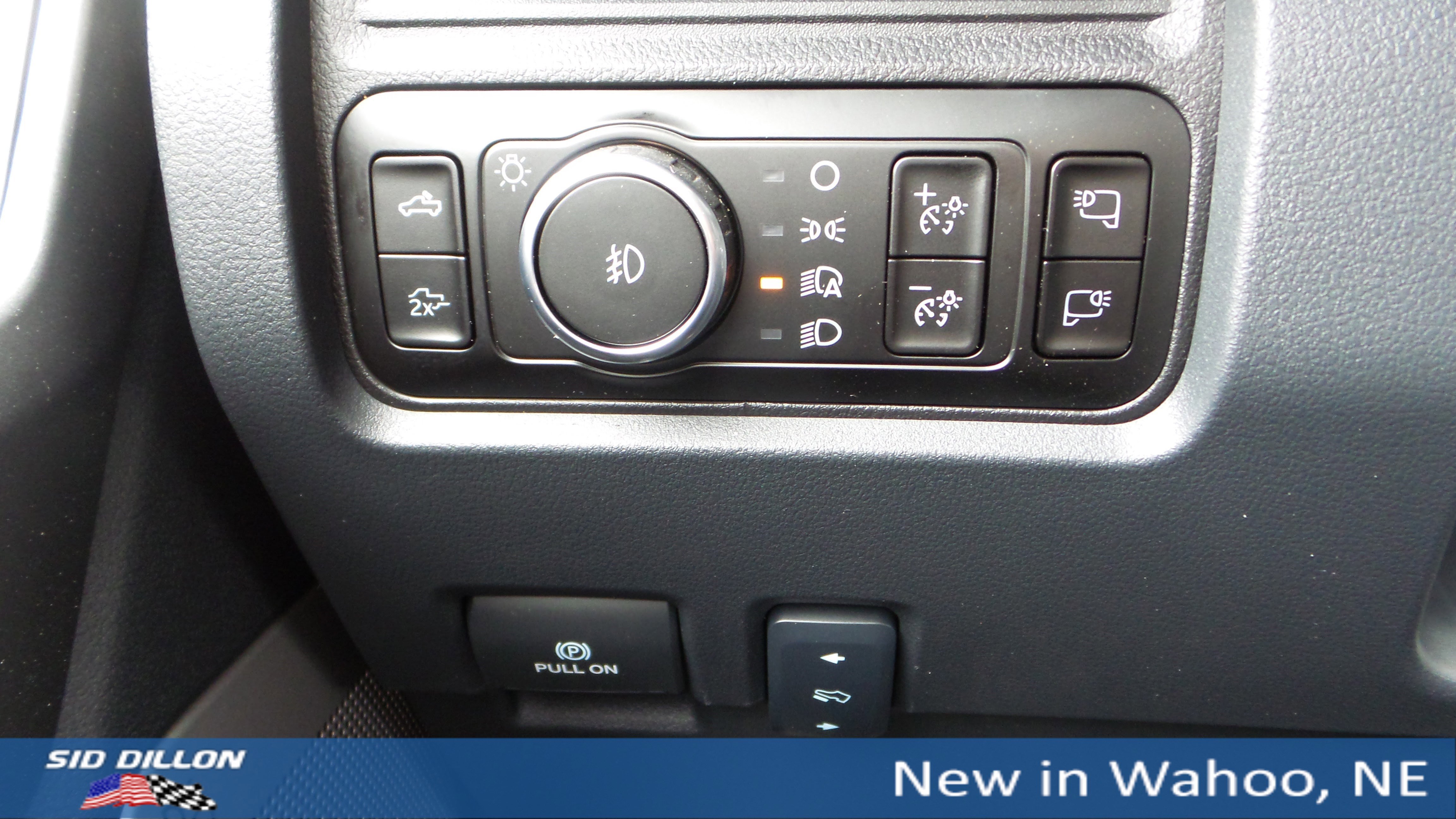 New 2026 Ford F350 4x4 Crew Cab DRW Super Duty image 13