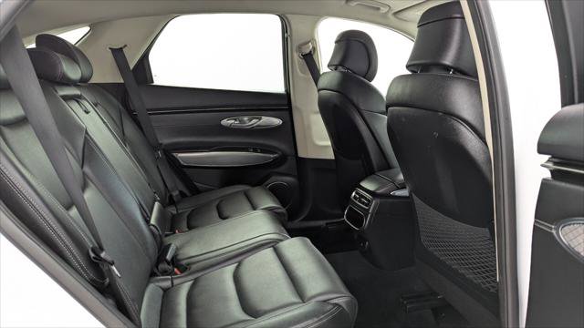 Used 2022 Genesis GV70 2.5T w/ Select Package AWD/4WD image 18