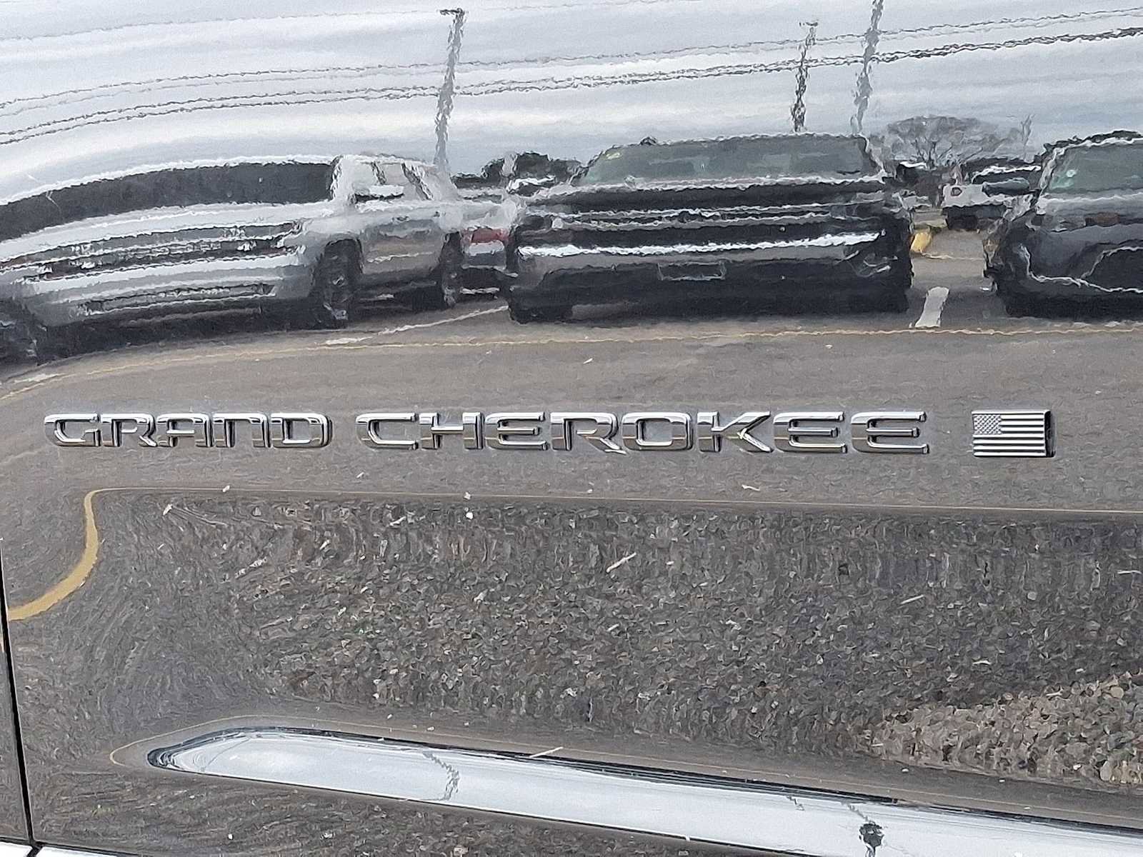 Used 2024 Jeep Grand Cherokee Altitude image 36