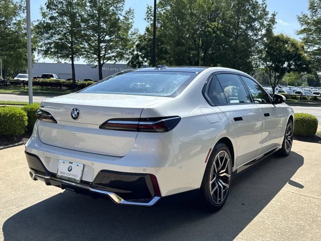 Used 2025 BMW 740i xDrive AWD/4WD image 5