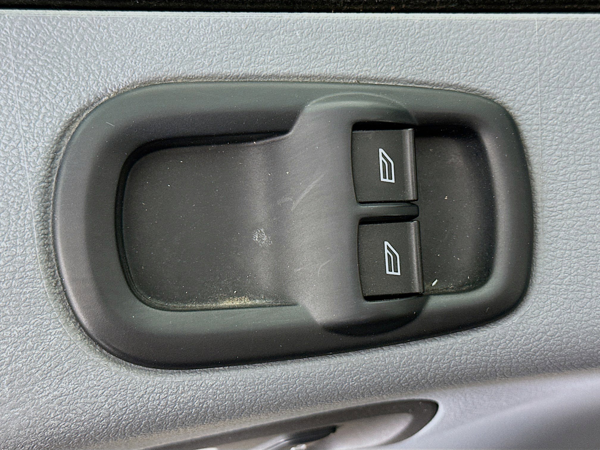 Used 2016 Ford Transit 150 130 Medium Roof image 15