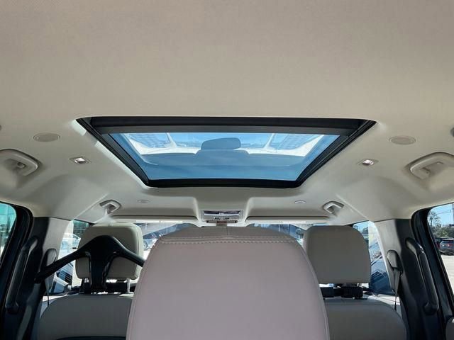 Used 2024 Land Rover Defender 110 S image 23