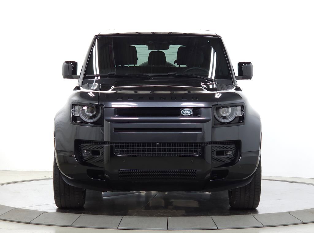 Used 2025 Land Rover Defender 90 V8 AWD/4WD image 12