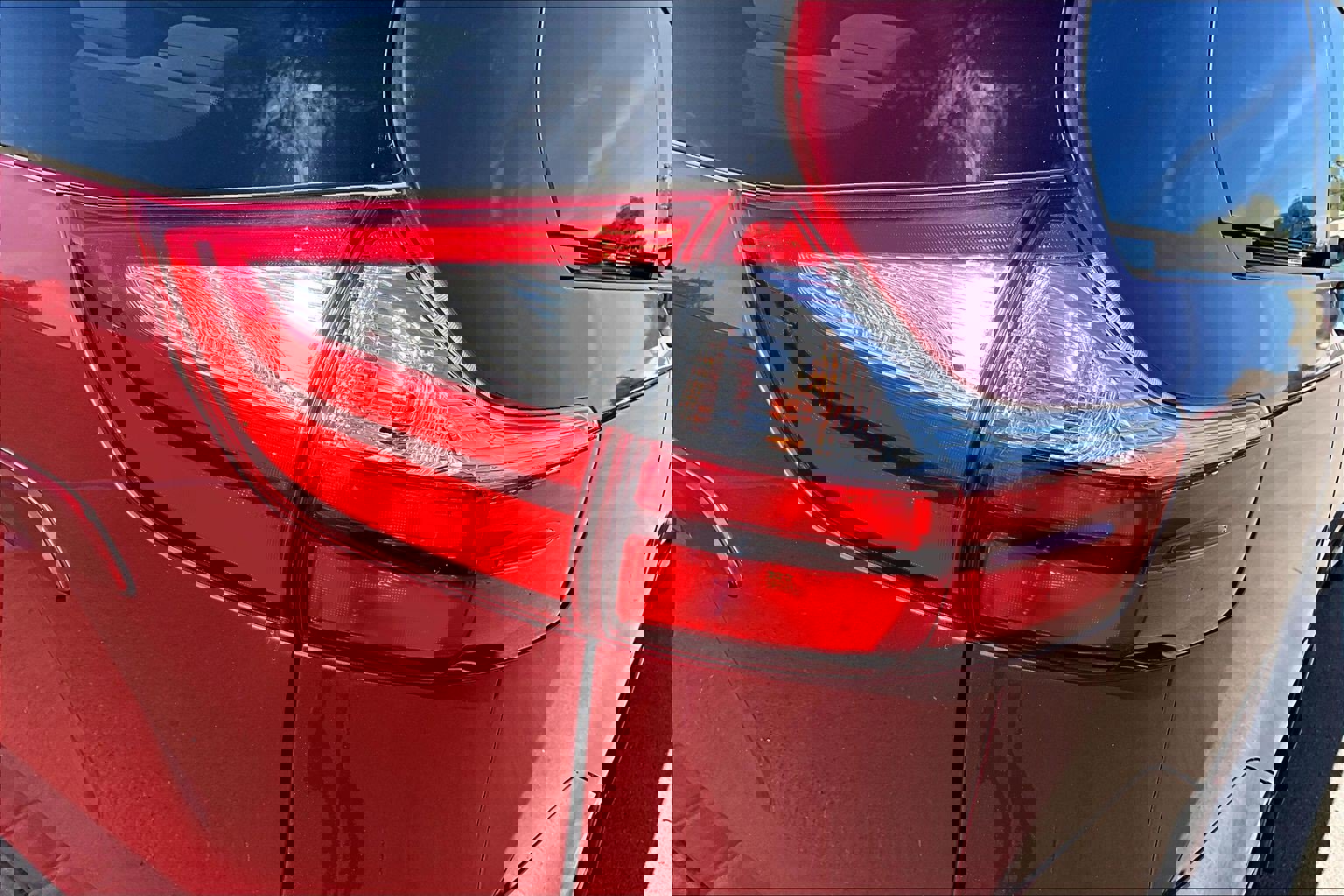 Used 2018 Toyota Sienna LE image 29