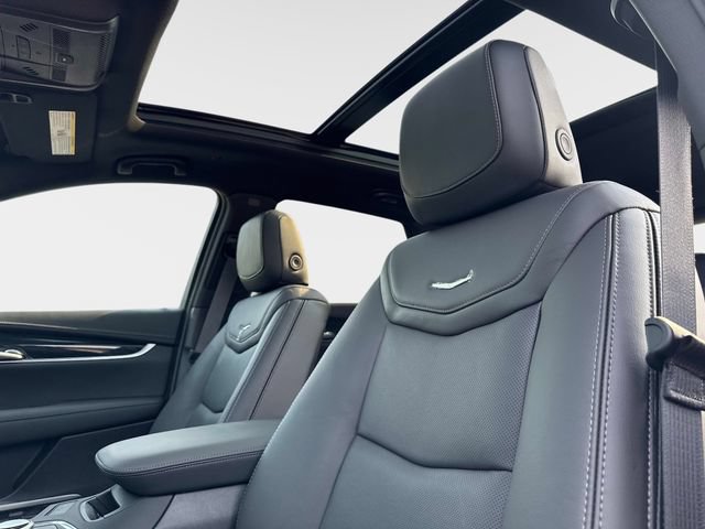 New 2026 Cadillac XT5 Premium Luxury w/ Driver Assist Package AWD/4WD image 18