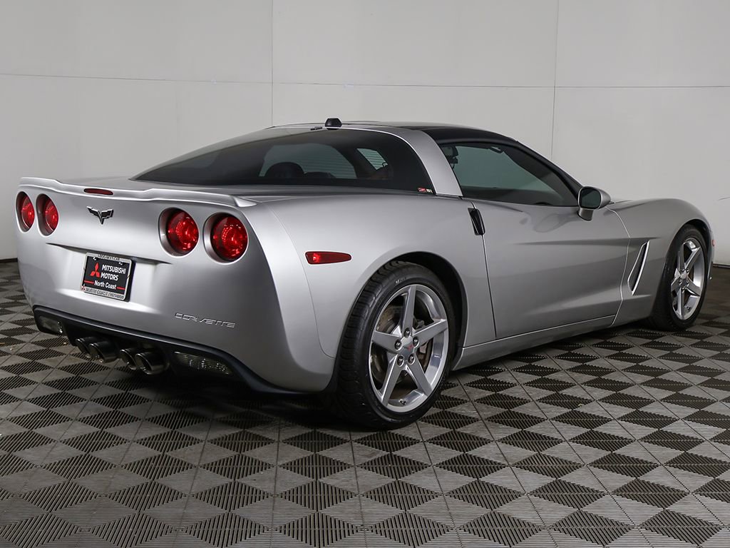Used 2005 Chevrolet Corvette Coupe w/ Preferred Equipment Group RWD image 7