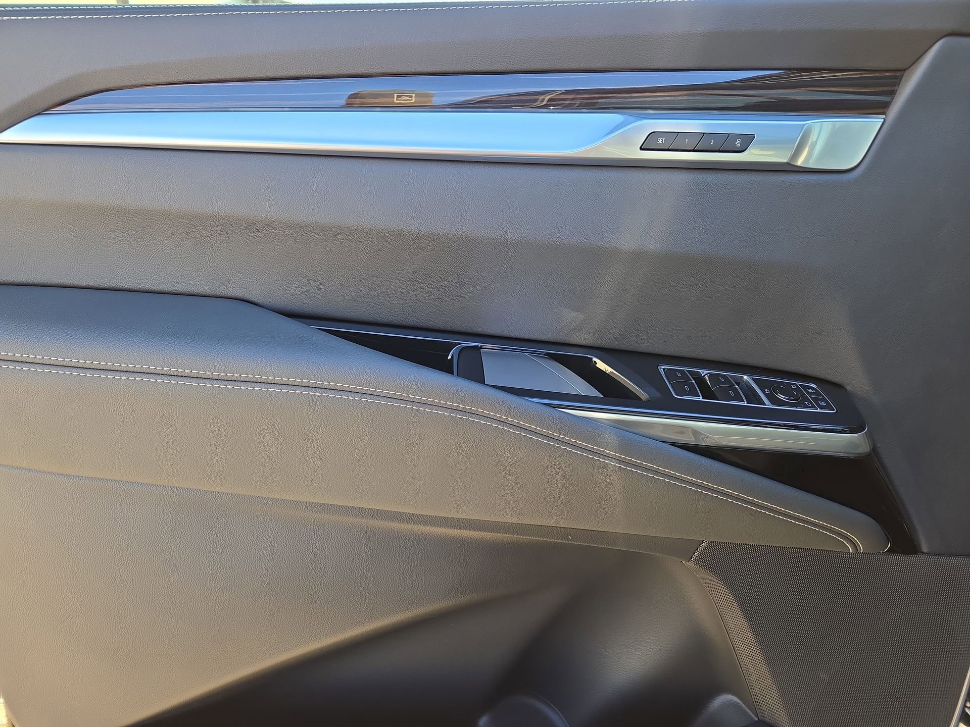 New 2026 Cadillac Escalade ESV Luxury w/ Touring Package image 15