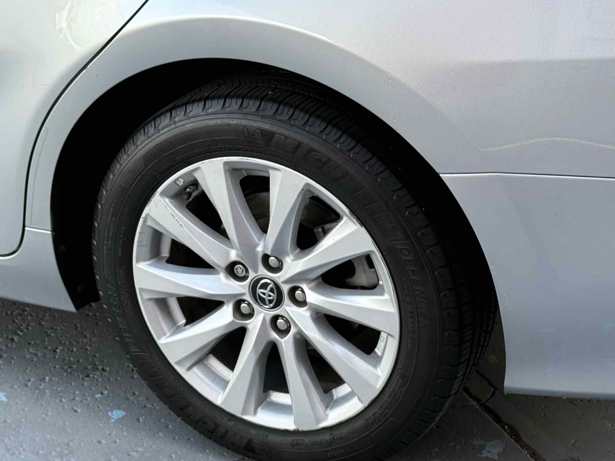 Used 2019 Toyota Camry LE image 17