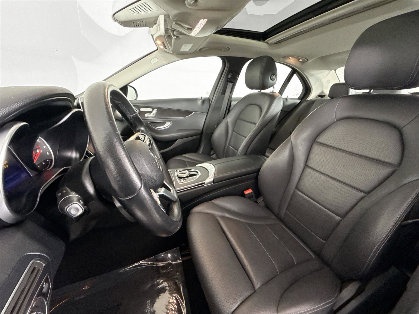 Used 2020 Mercedes-Benz C 300 4MATIC Sedan image 3