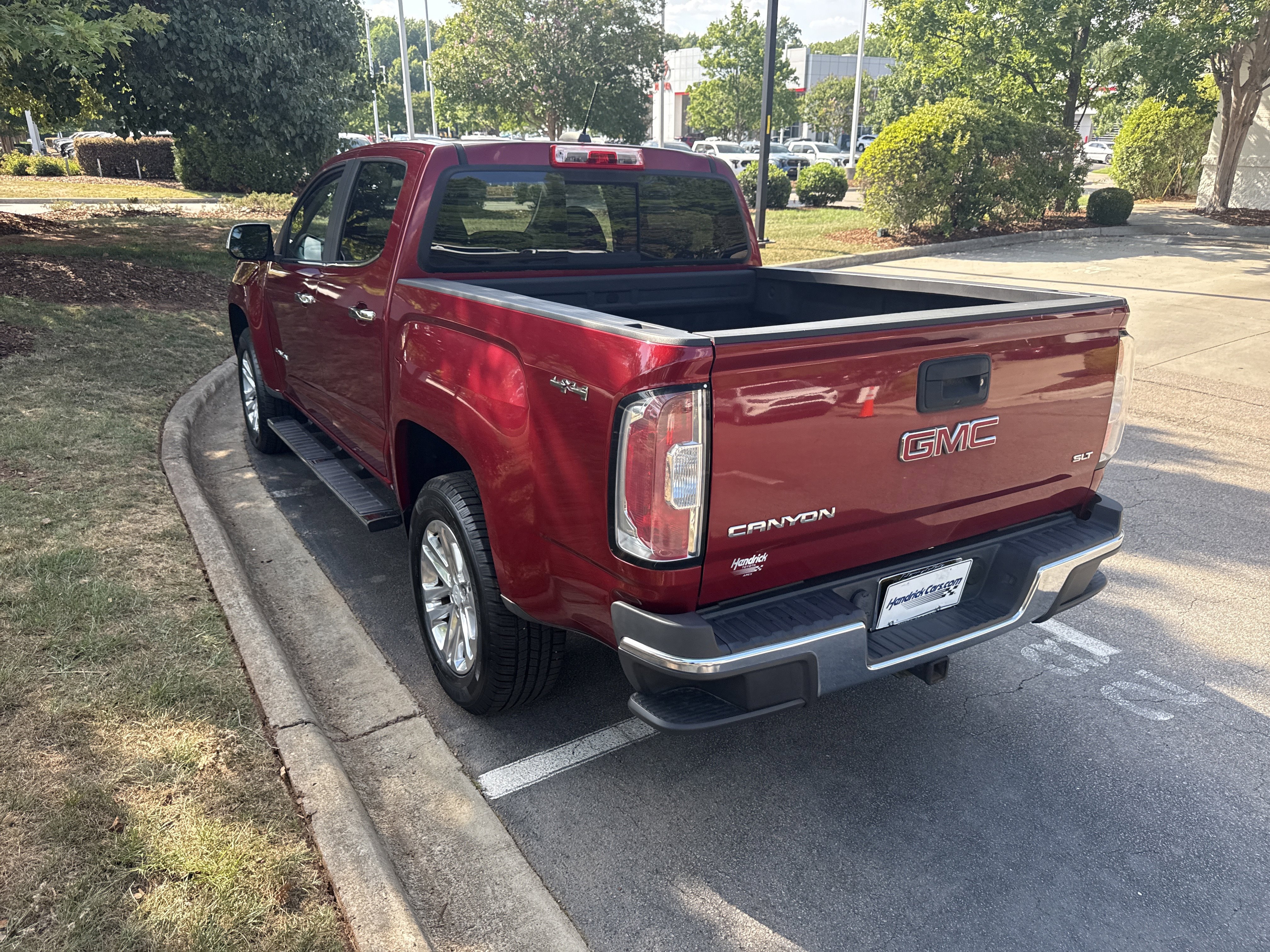 Used 2017 GMC Canyon SLT w/ Driver Alert Package AWD/4WD image 9