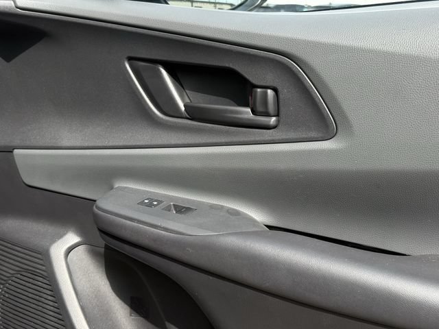 Used 2025 Toyota Prius LE FWD image 27