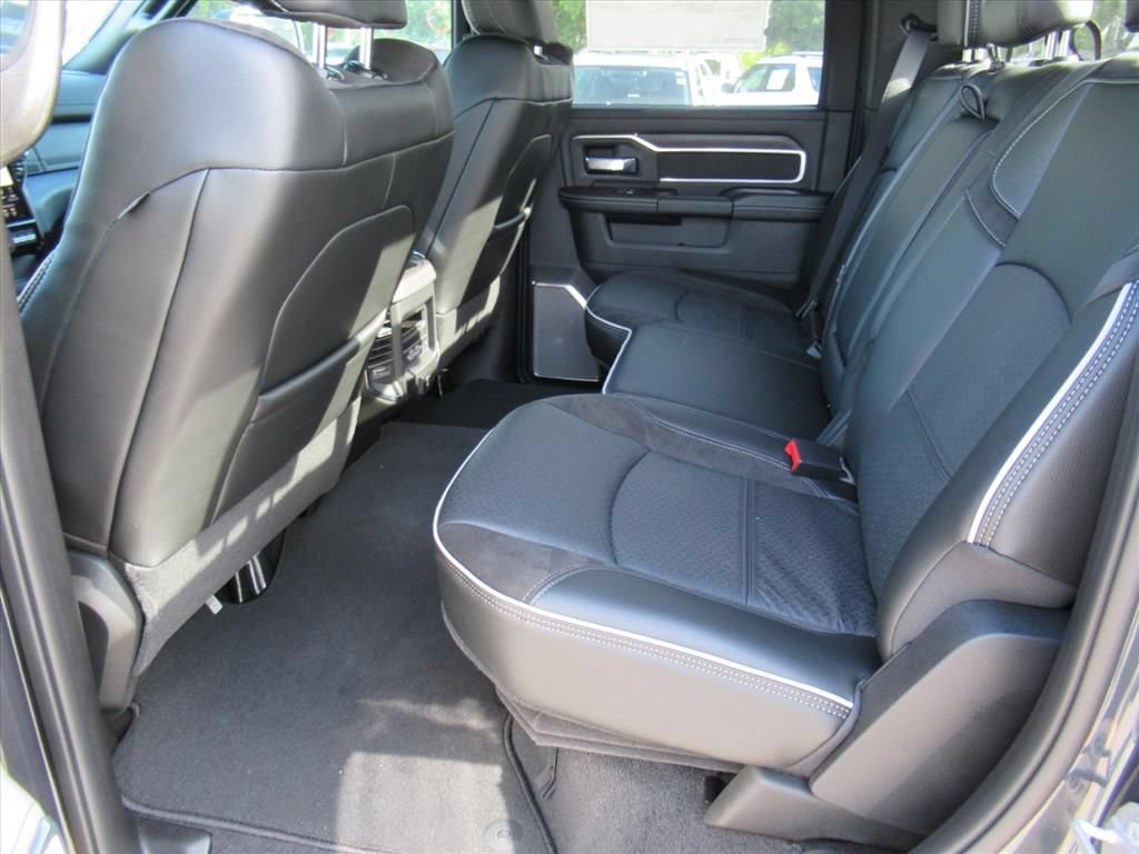New 2026 RAM 2500 Laramie AWD/4WD image 33
