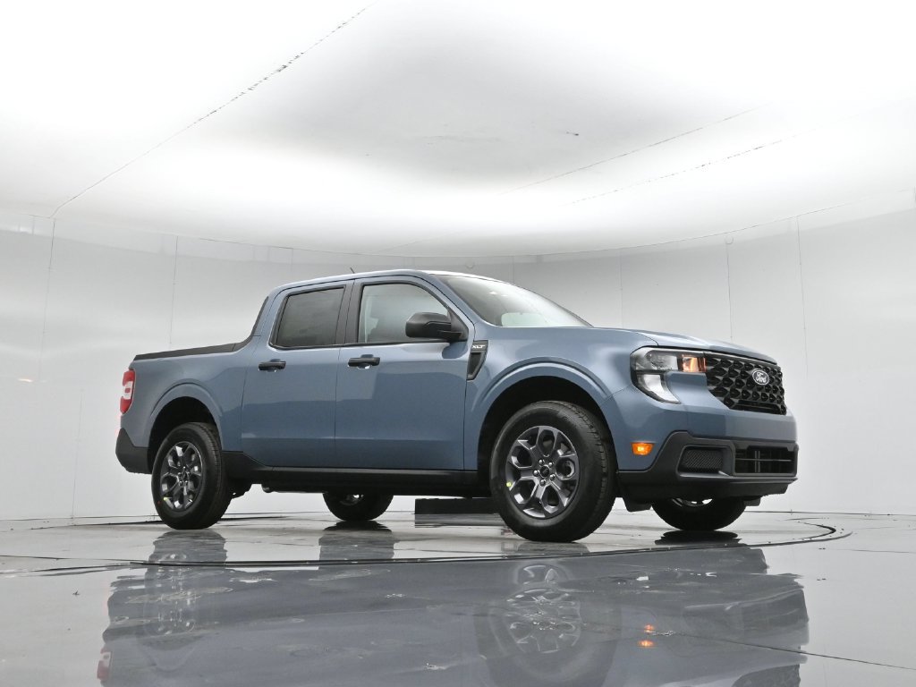 New 2026 Ford Maverick XLT FWD image 3