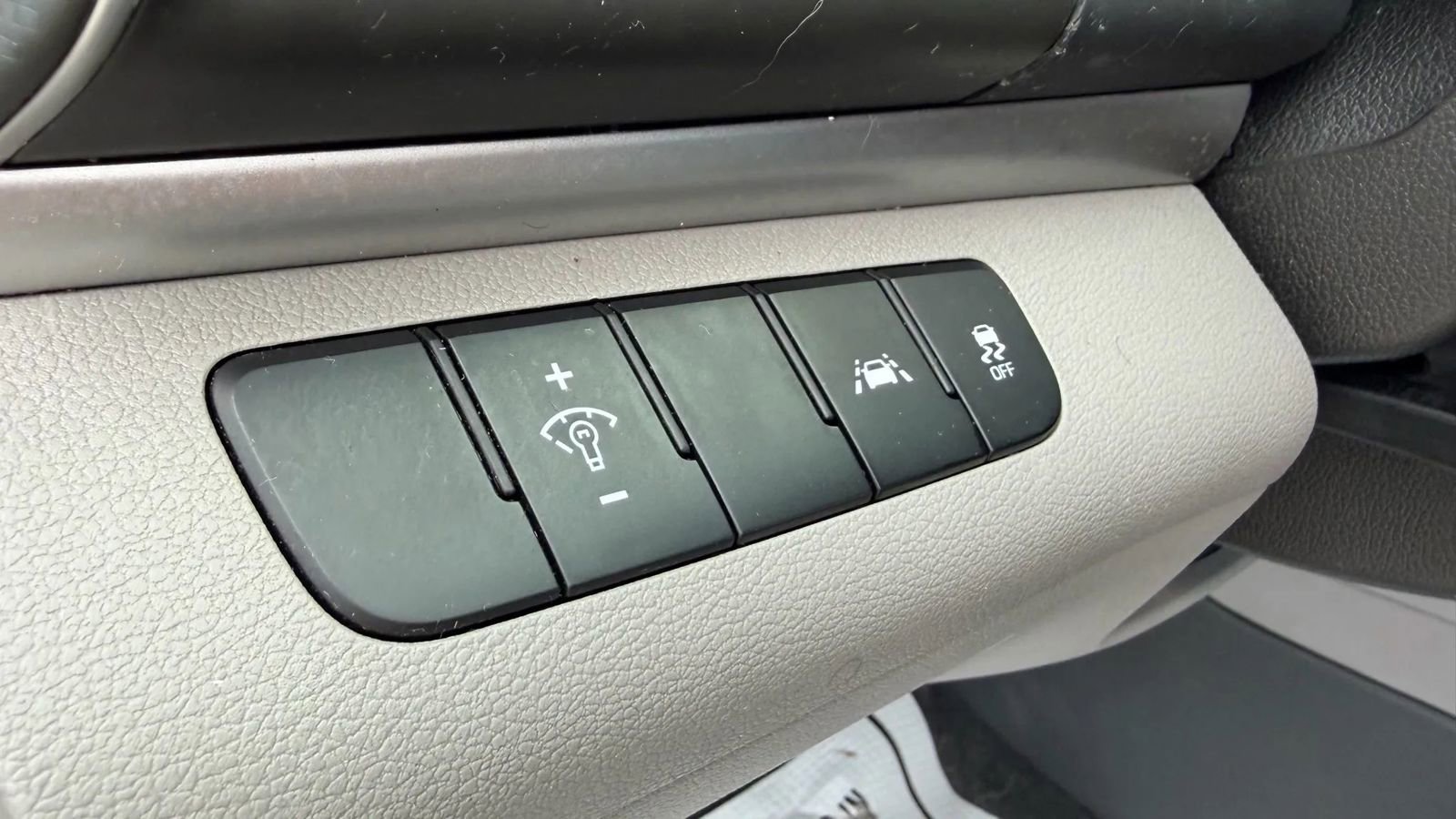 Used 2020 Hyundai Elantra SE image 15