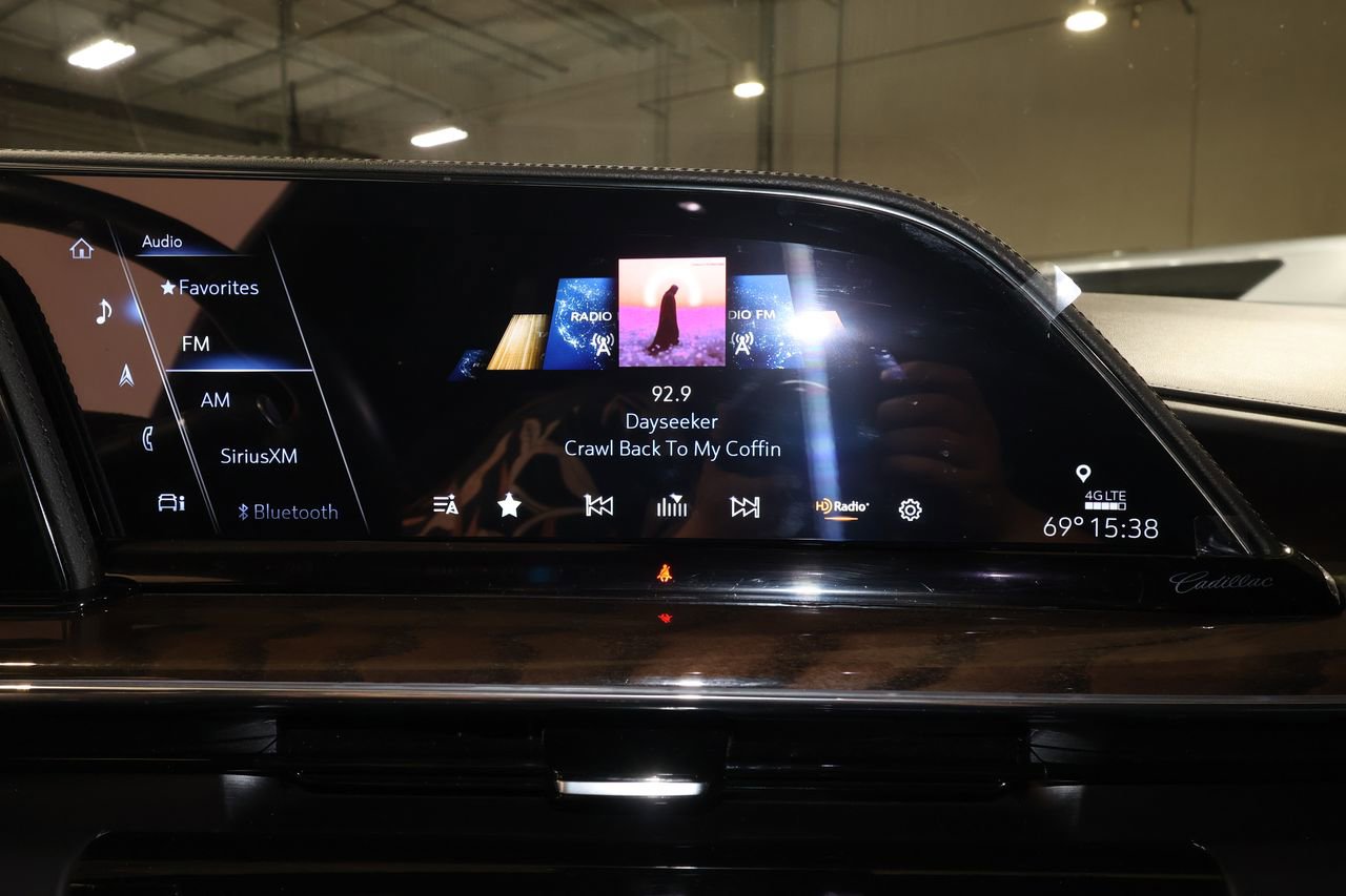 Certified 2024 Cadillac Escalade ESV Sport Platinum w/ LPO, ONYX Package AWD/4WD image 13