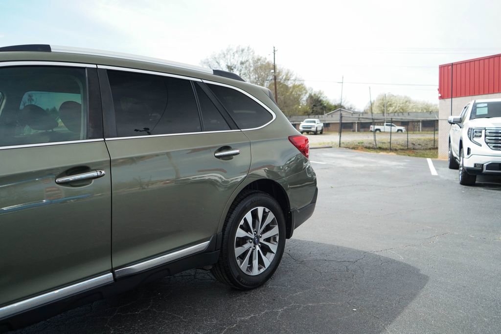 Used 2019 Subaru Outback 2.5i Touring image 15