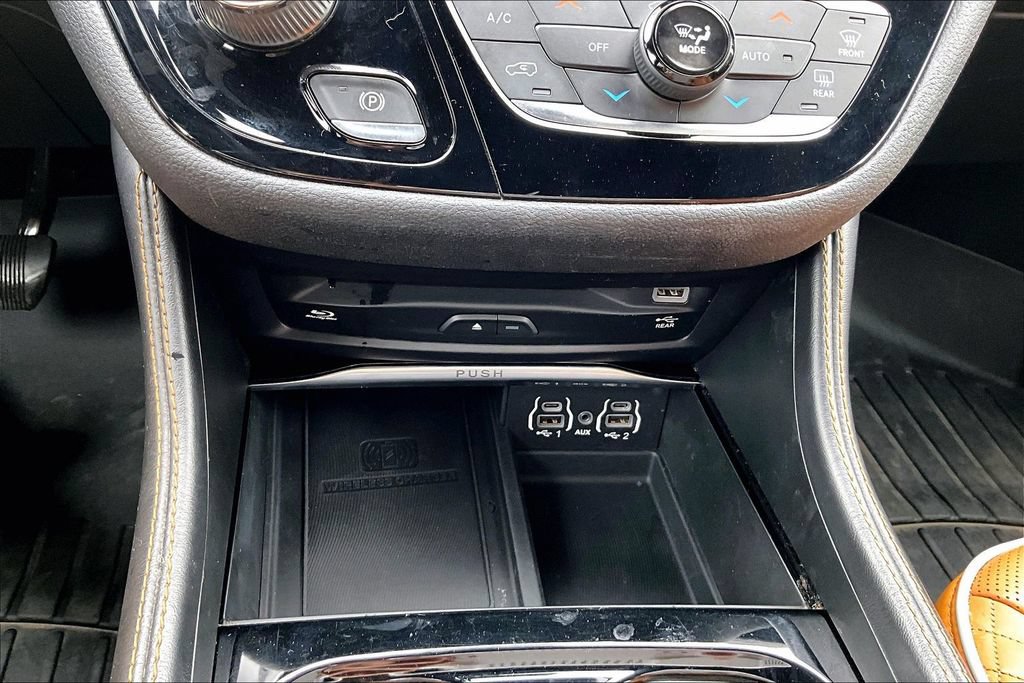 Used 2021 Chrysler Pacifica Pinnacle AWD/4WD image 15