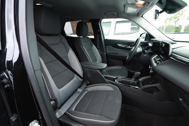 Used 2024 Chevrolet TrailBlazer LT FWD image 23