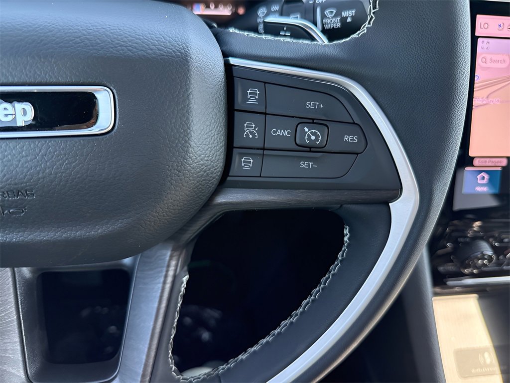 New 2025 Jeep Grand Cherokee Limited w/ Luxury Tech Group II image 30