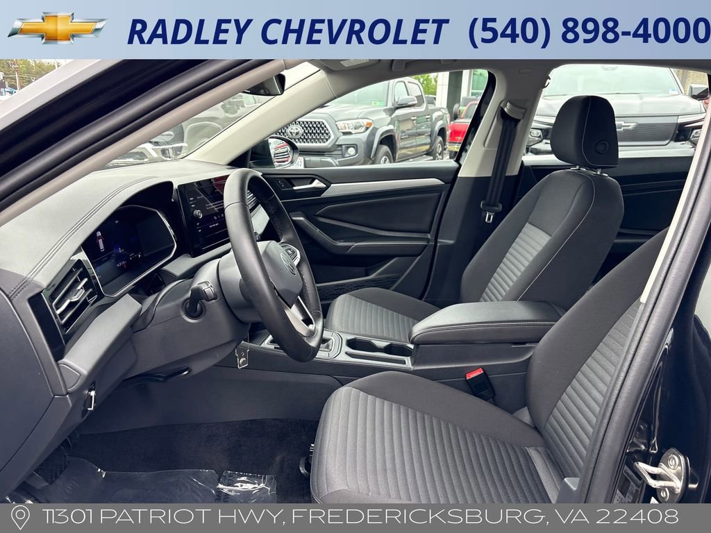 Used 2025 Volkswagen Jetta S FWD image 3
